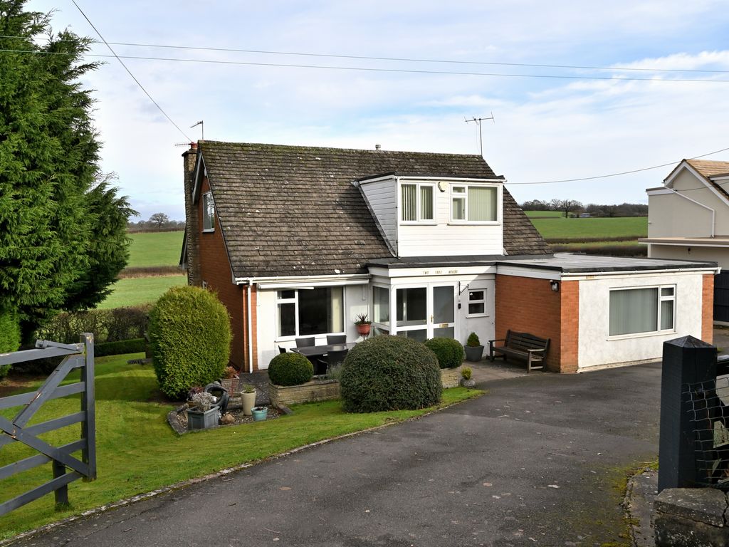 4 bed detached house for sale in Woodgate Road, Bromsgrove B60, £800,000