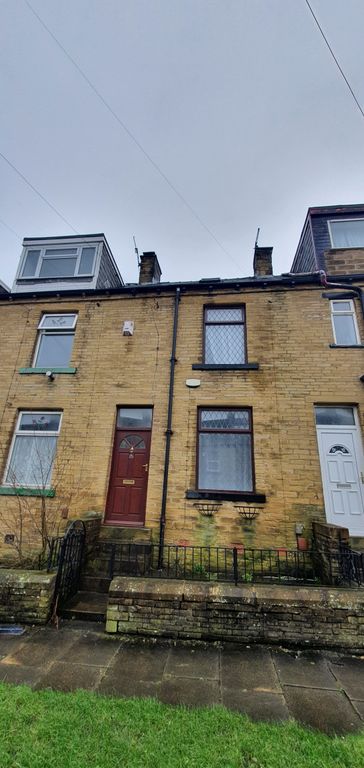 3 bed terraced house to rent in Burton Street, Bradford BD4, £700 pcm