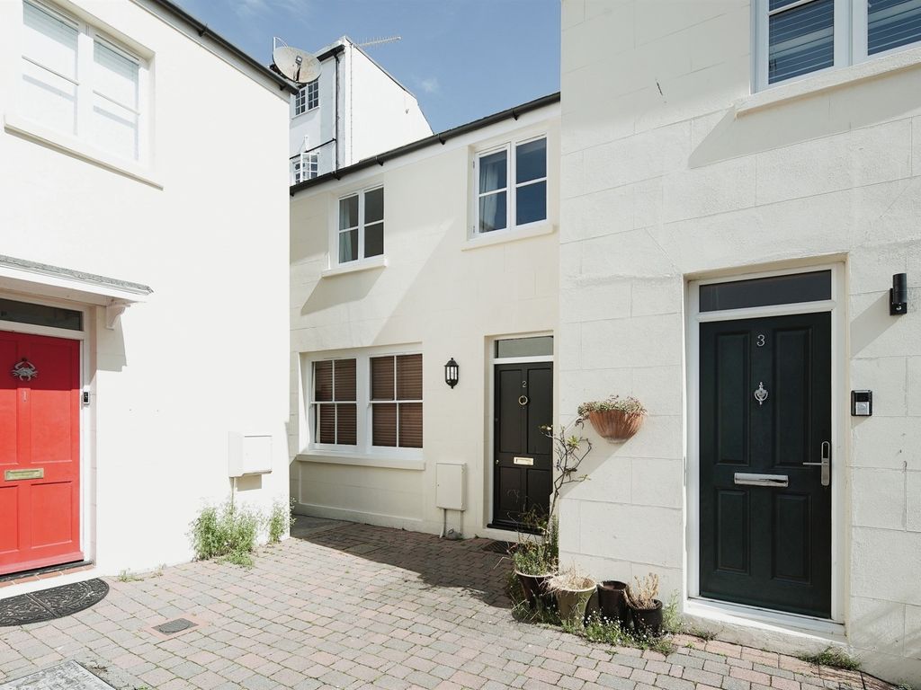 2 bed end terrace house for sale in Sillwood Street, Brighton BN1, £525,000