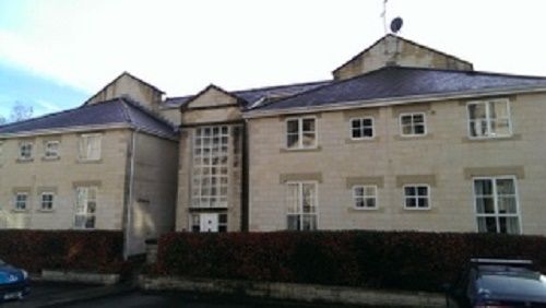 2 bed flat to rent in Roman House, Walcot Gate, Bath BA1, £666 pcm