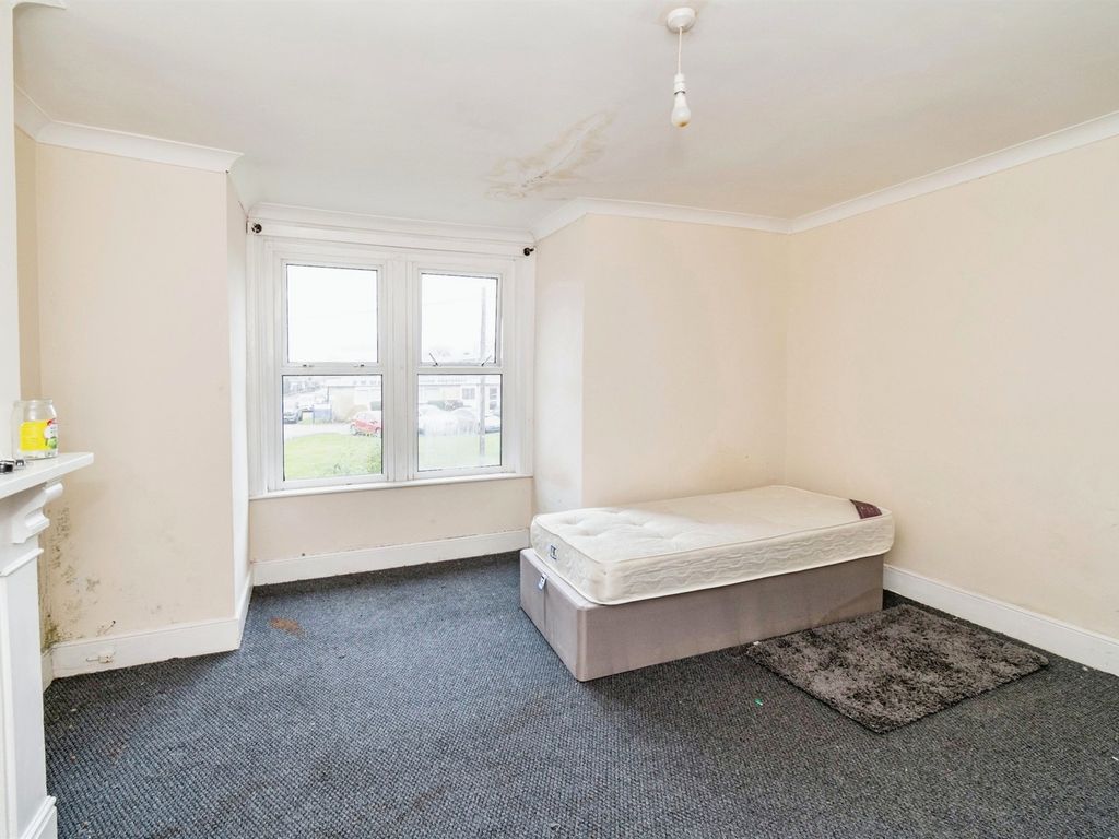 3 bed end terrace house for sale in Bishopstoke Road, Fair Oak, Eastleigh SO50, £190,000