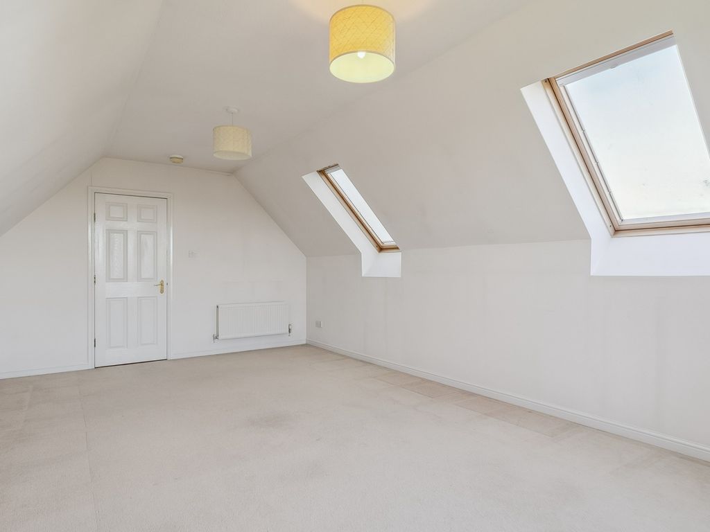 4 bed flat for sale in Hamilton Park North, Hamilton, South Lanarkshire ML3, £429,000