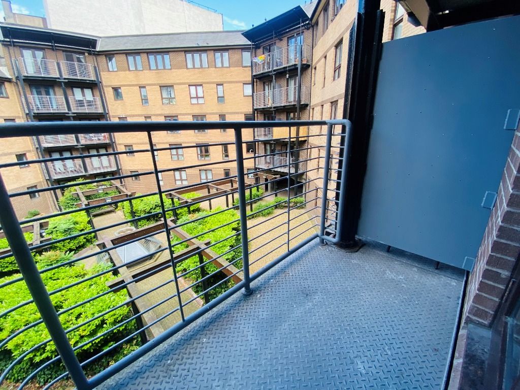 2 bed flat to rent in Brown Street, City Centre, Glasgow G2, £1,100 pcm