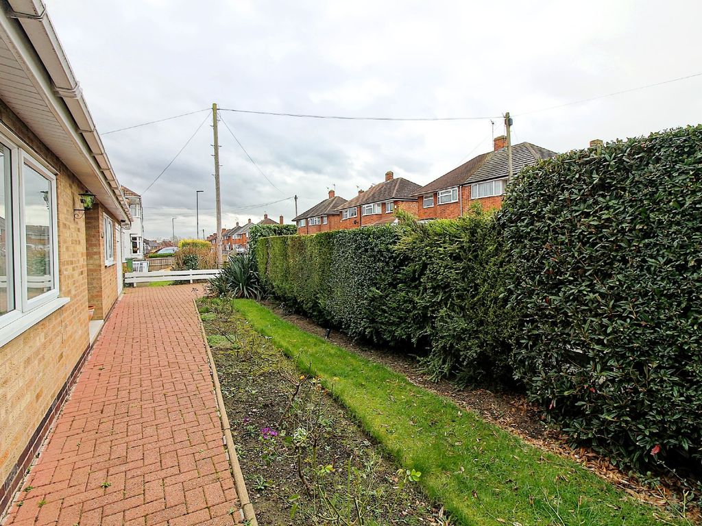 2 bed detached bungalow for sale in Arden Avenue, Leicester LE3, £280,000