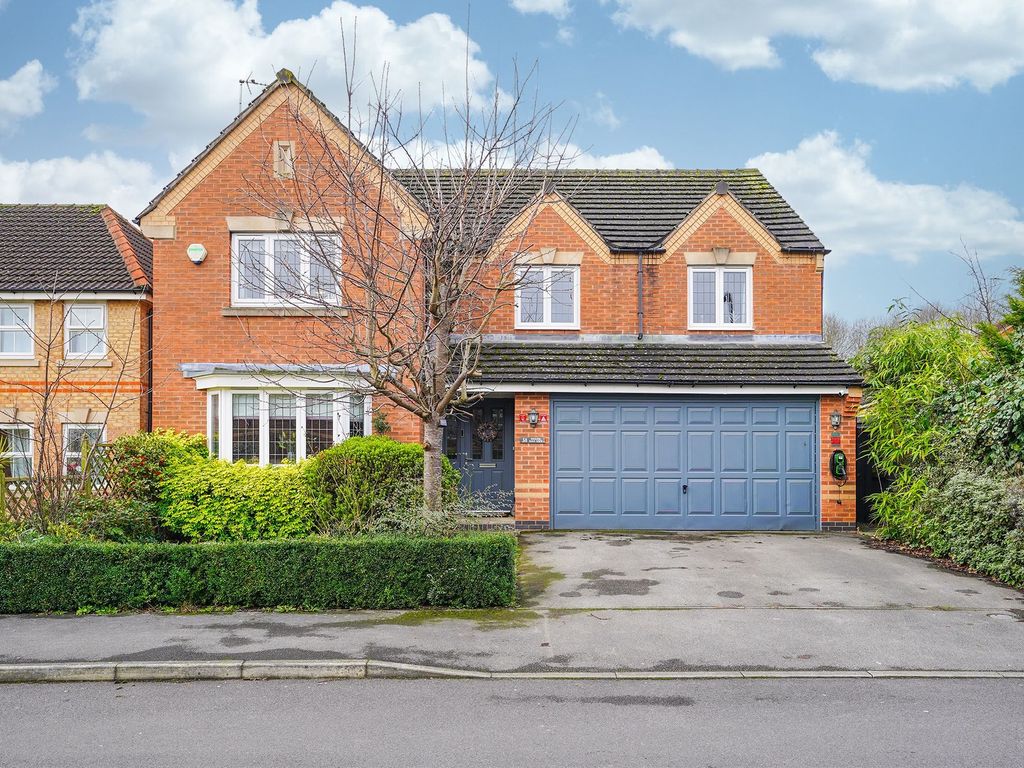 5 bed detached house for sale in Oxclose Park View, Halfway S20, £495,000