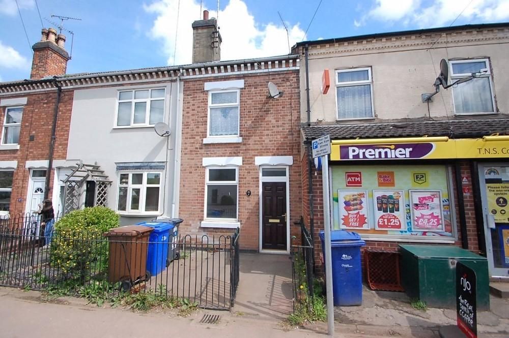 3 bed terraced house to rent in Forest Road, Burton-On-Trent DE13, £700 pcm