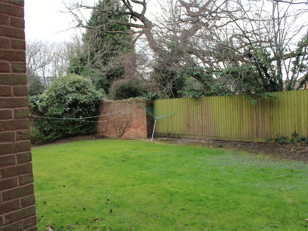 1 bed maisonette for sale in Marlbrook Close, Solihull, West Midlands B92, £130,000