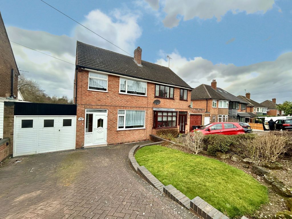 3 bed semi-detached house for sale in Eden Road, Solihull B92, £325,000