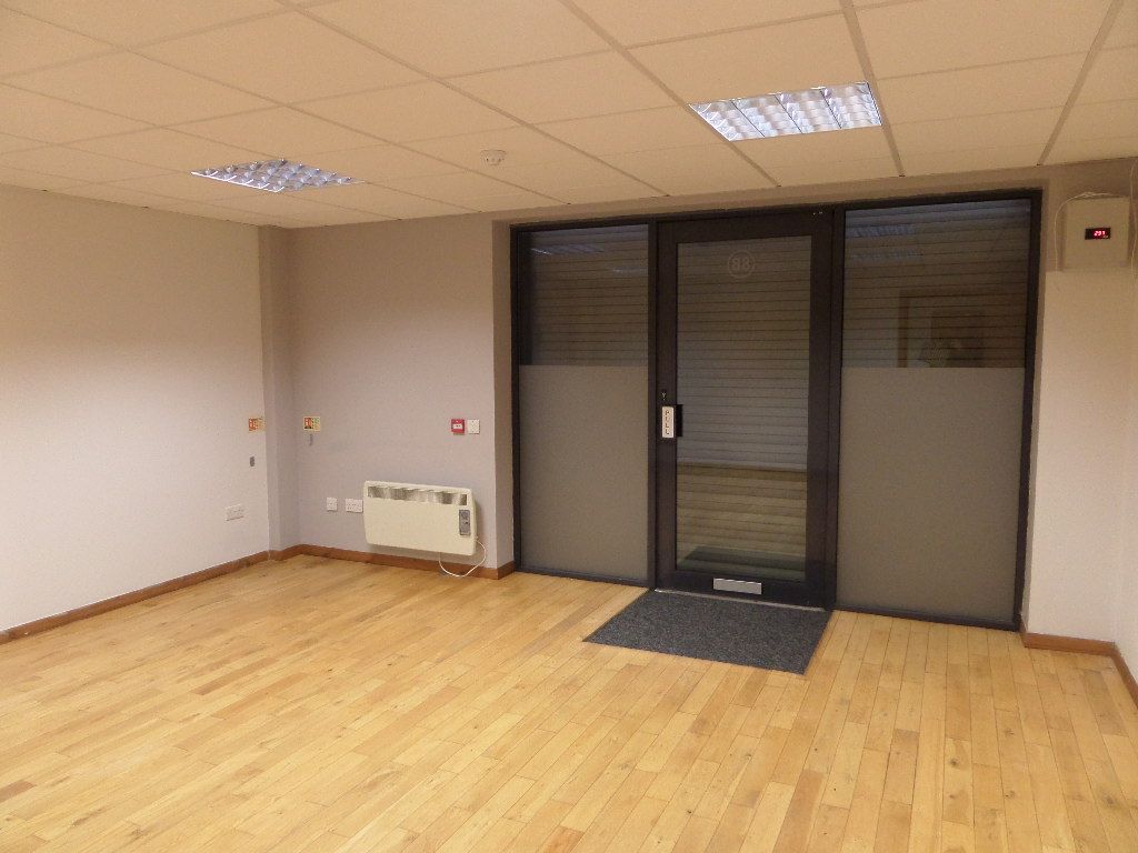 Industrial to let in Charnwood Park, Cardiff CF10, £20,000 pa
