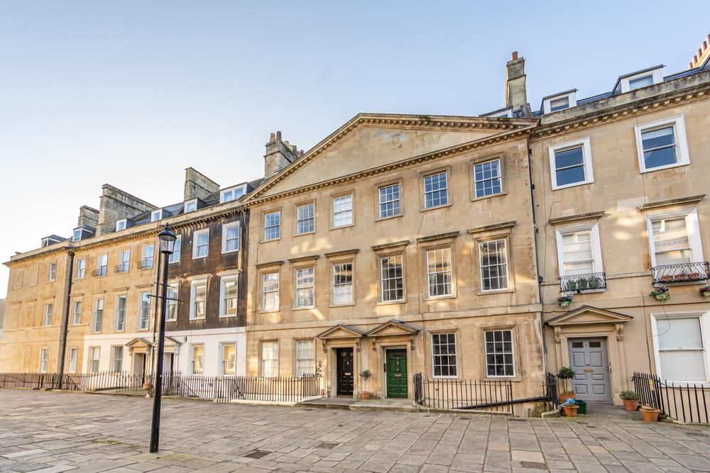 2 bed flat for sale in Duke Street, Bath BA2, £360,000