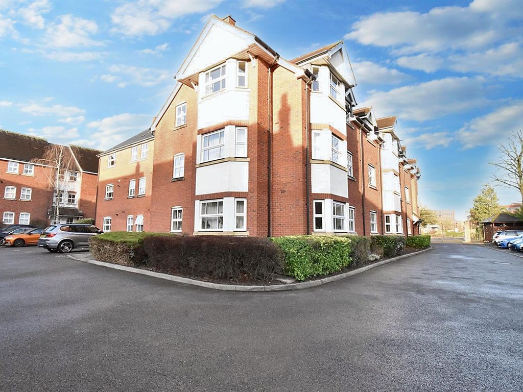 2 bed flat for sale in Fazeley Close, Solihull B91, £260,000