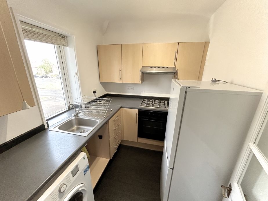 1 bed flat to rent in Green Lane, Morden SM4, £1,175 pcm
