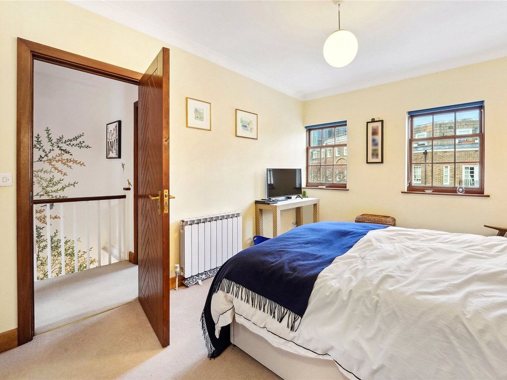 4 bed terraced house to rent in Regents Bridge Gardens, London SW8, £5,633 pcm