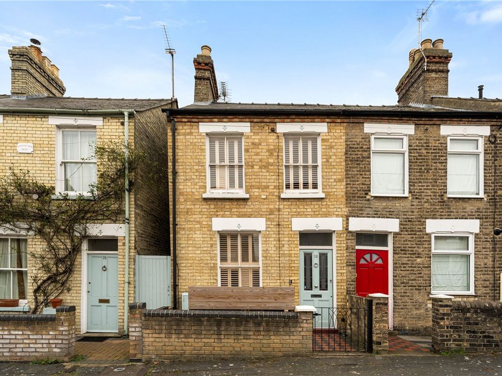 3 bed terraced house for sale in Godesdone Road, Cambridge CB5, £675,000