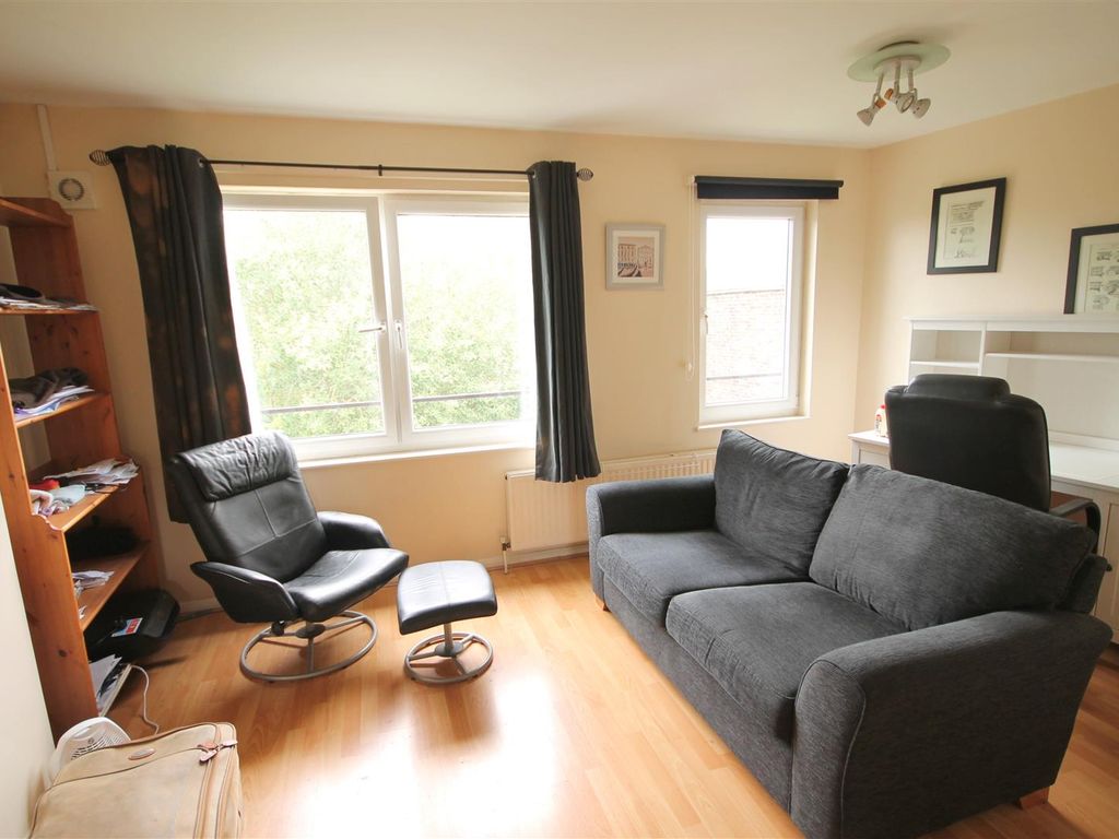 1 bed flat to rent in Claypath, Durham DH1, £950 pcm