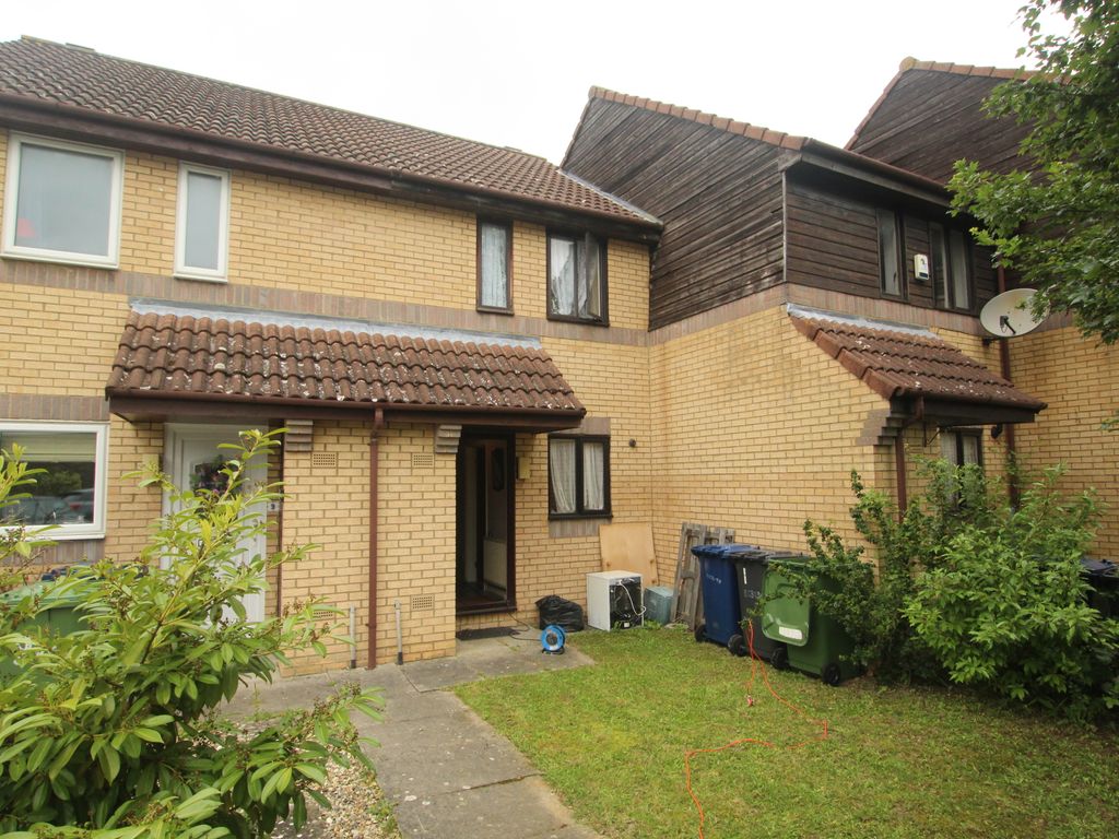 2 bed terraced house for sale in Valerian Court, Cherry Hinton, Cambridge CB1, £300,000
