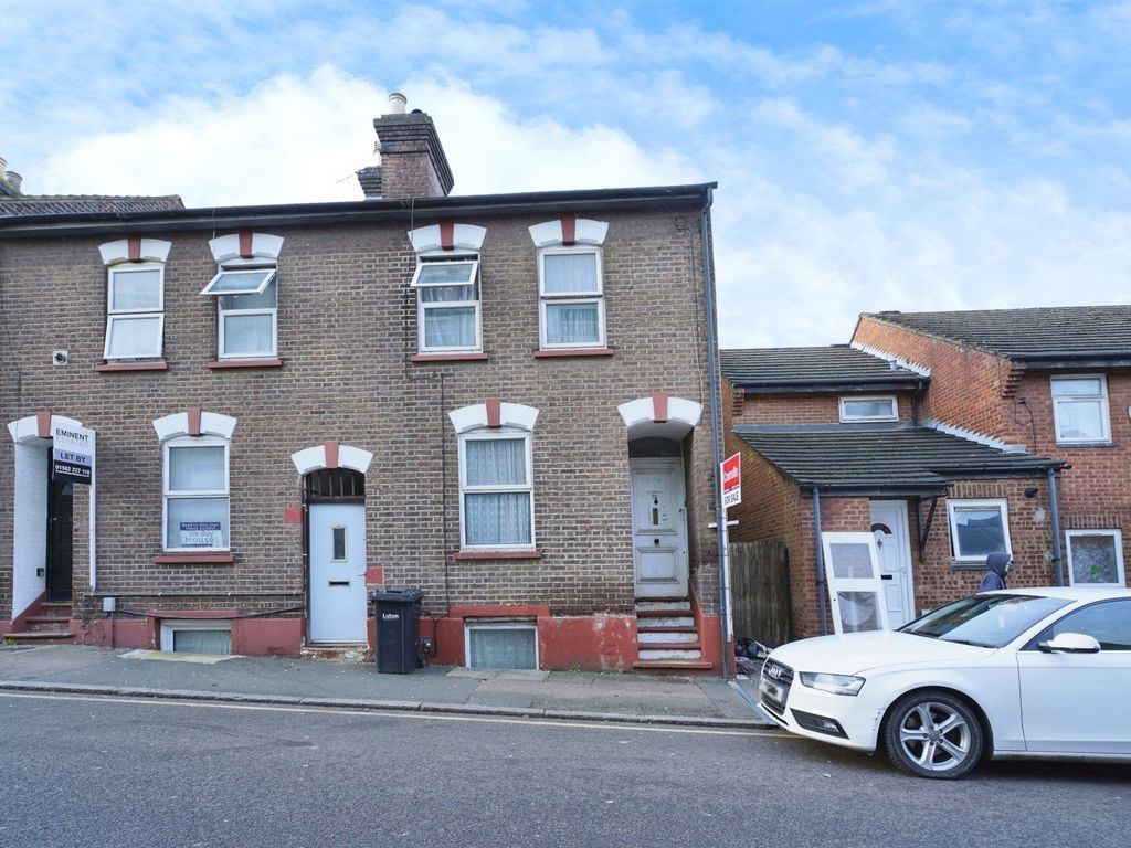1 bed terraced house for sale in Inkerman Street, Luton LU1, £180,000