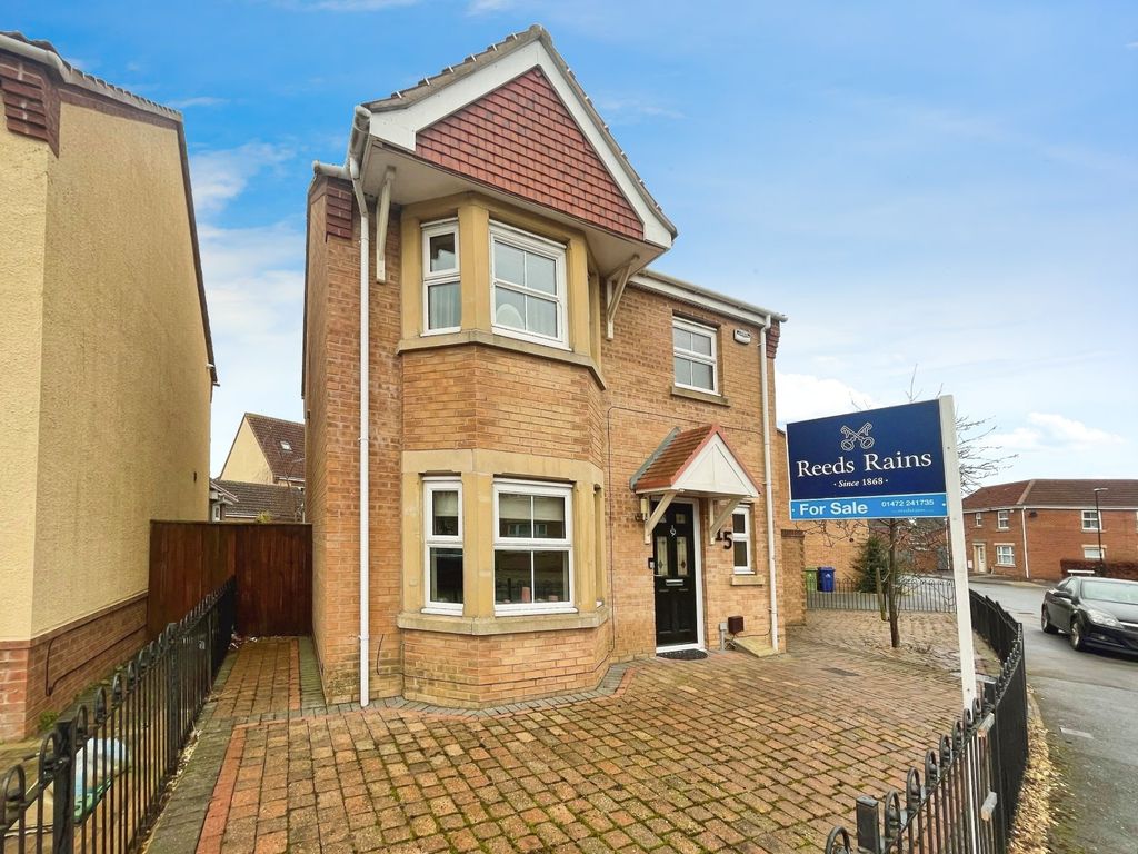 3 bed detached house for sale in Caspian Crescent, Scartho Top, Grimsby, Lincolnshire DN33, £220,000