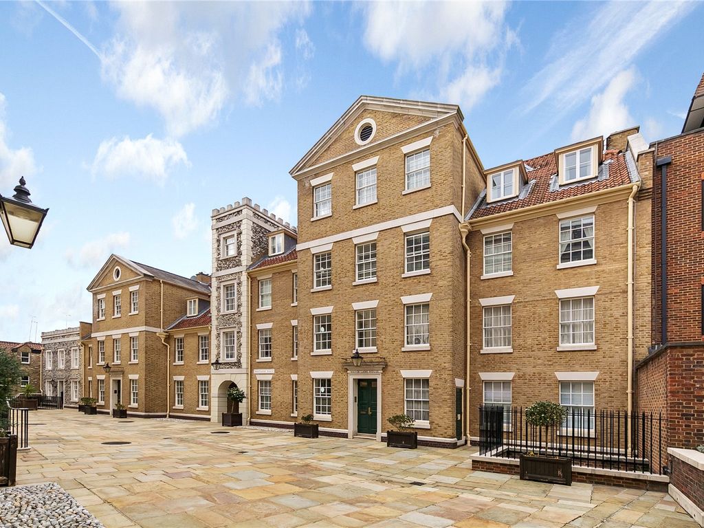 2 bed flat to rent in Water Lane, Richmond TW9, £3,450 pcm