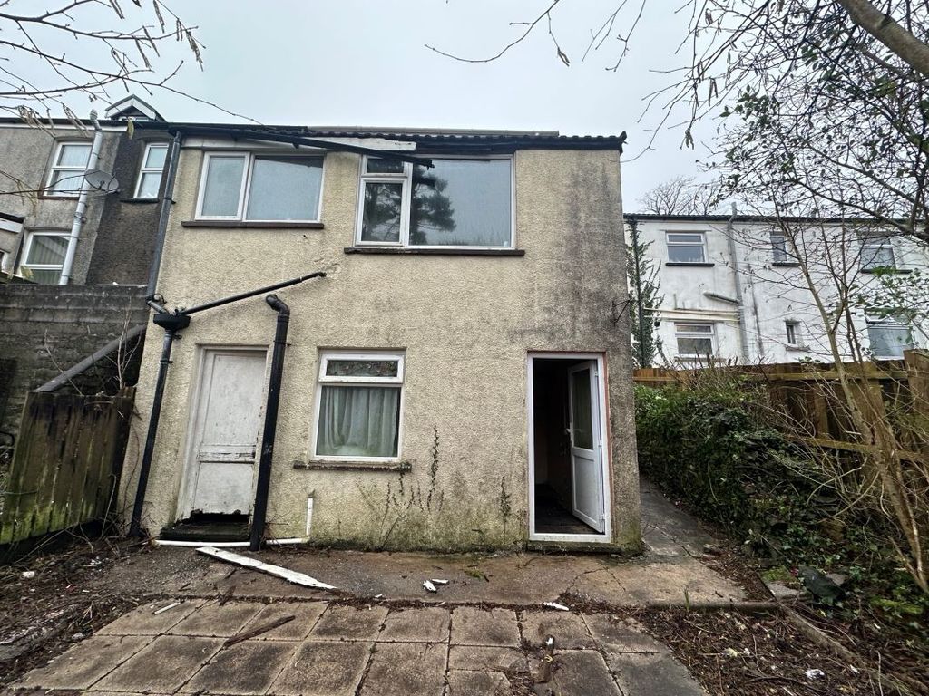 3 bed end terrace house for sale in Brithweunydd Road, Trealaw, Tonypandy CF40, £55,000