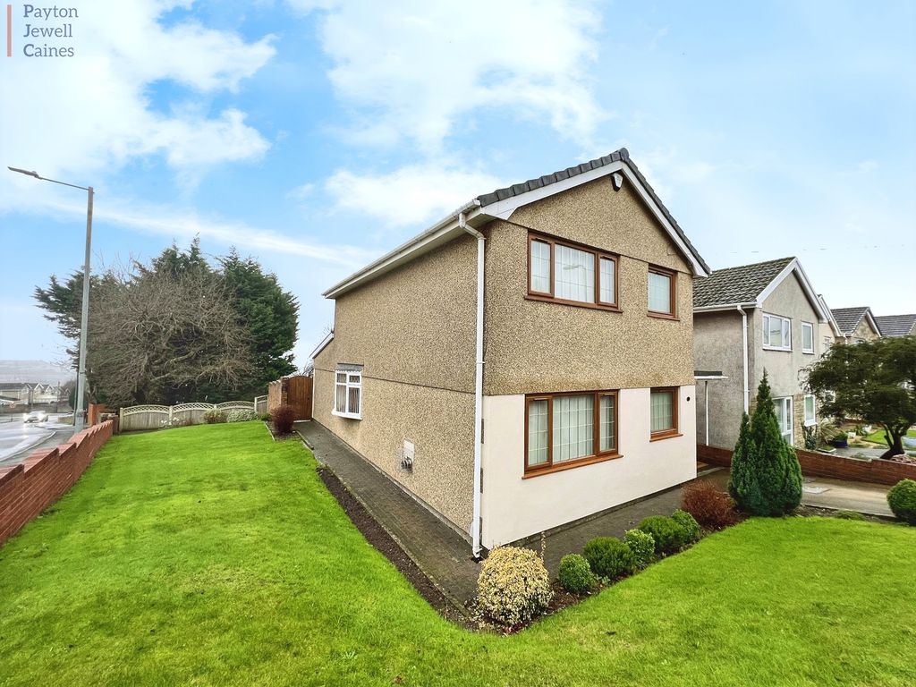 3 bed detached house for sale in Hilltop Close, Baglan, Port Talbot, Neath Port Talbot. SA12, £299,950