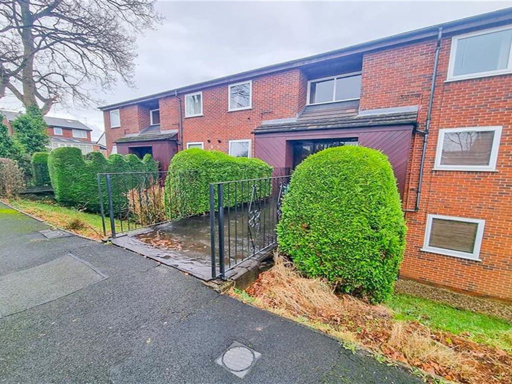 1 bed flat for sale in Shelley Court, Cheadle Hulme, Cheadle SK8, £170,000