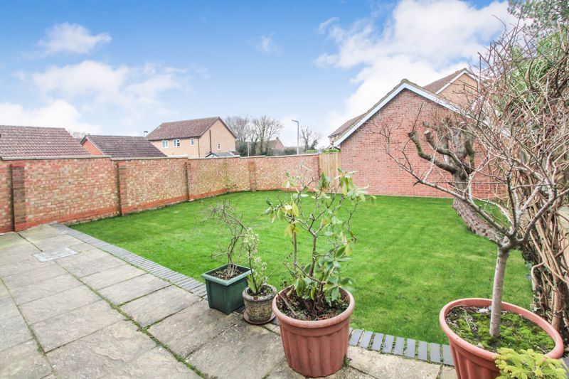 3 bed detached house for sale in Victoria Drive, Houghton Conquest MK45, £350,000