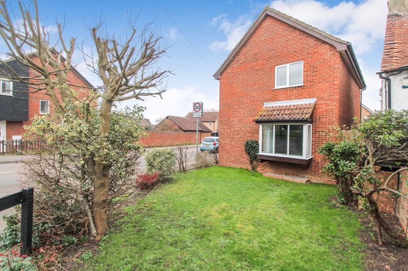 3 bed detached house for sale in Victoria Drive, Houghton Conquest MK45, £350,000