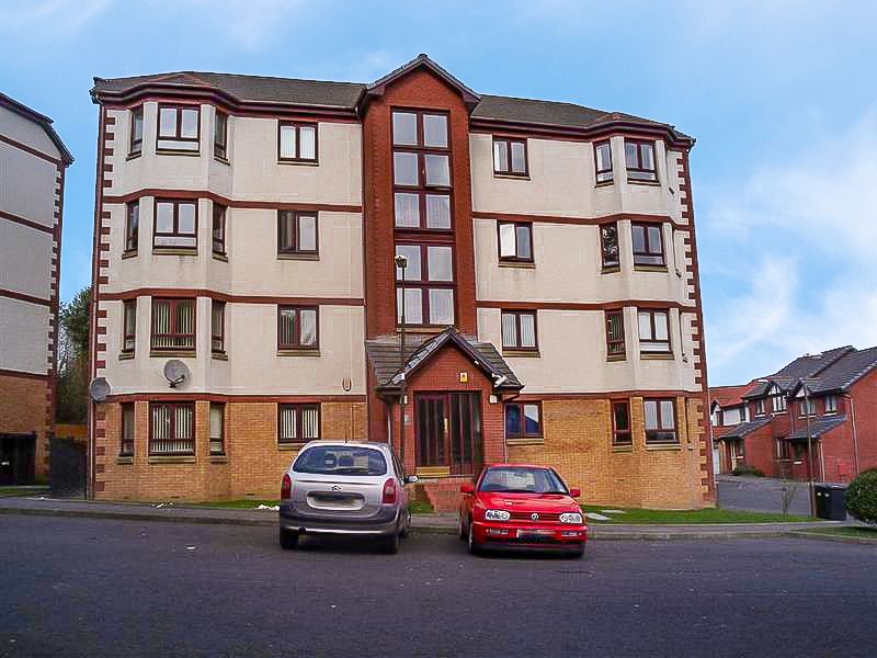 2 bed flat to rent in Waverley Crescent, Livingston EH54, £800 pcm
