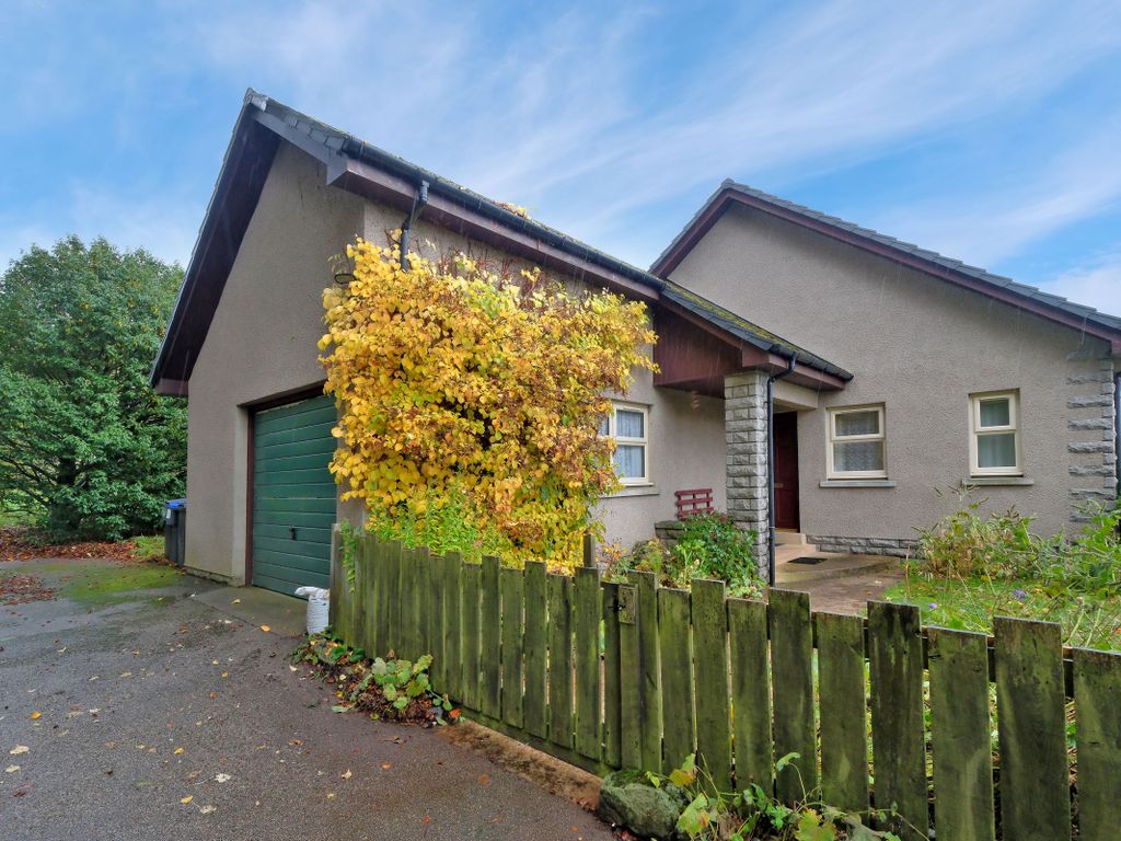 5 bed bungalow for sale in Kennethmont, Huntly AB54, £265,000