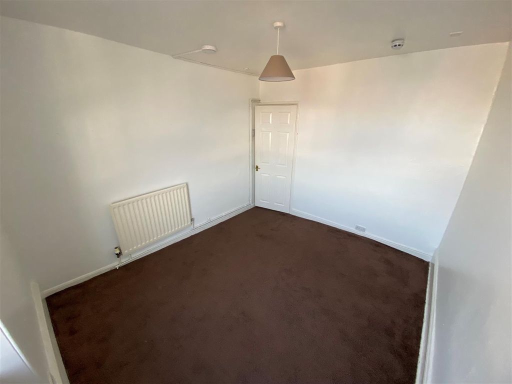 1 bed flat to rent in Okehampton, Devon EX20, £525 pcm