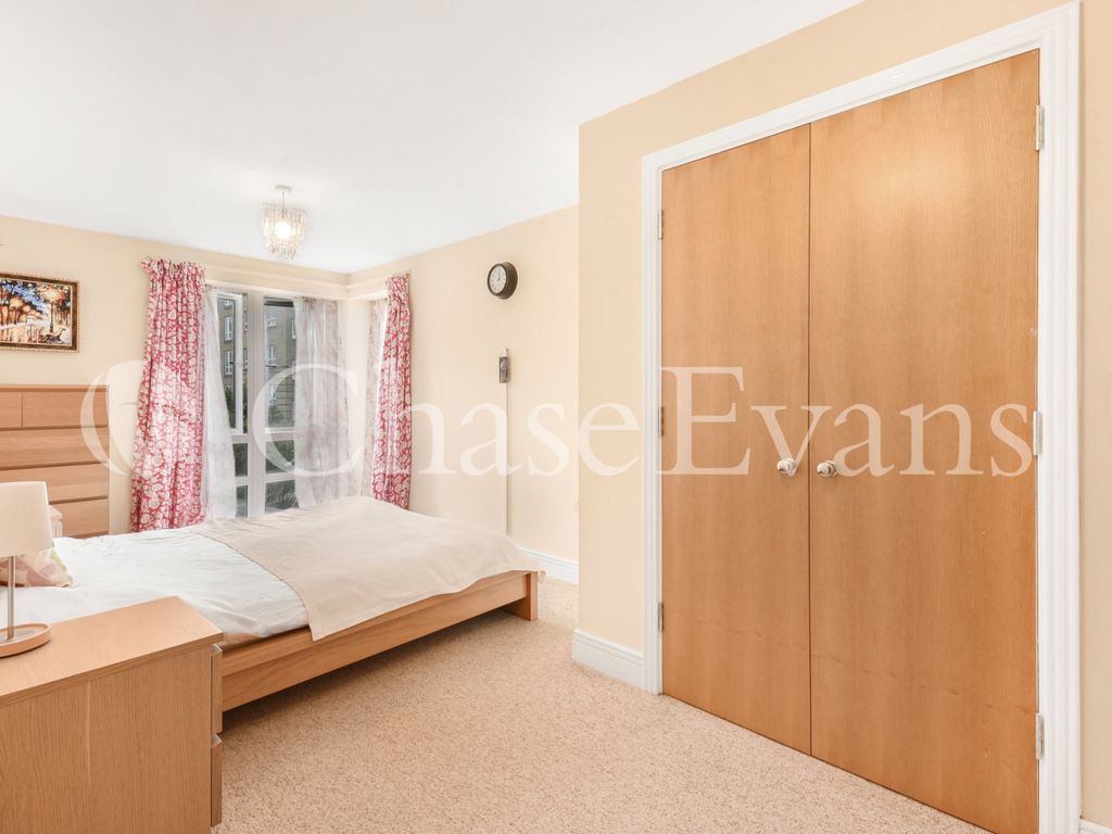 2 bed flat to rent in St Davids Square, Isle Of Dogs, London E14, £2,297 pcm