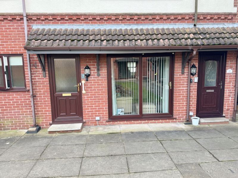 1 bed flat for sale in Lilac Court, Scartho, Grimsby DN33, £139,950