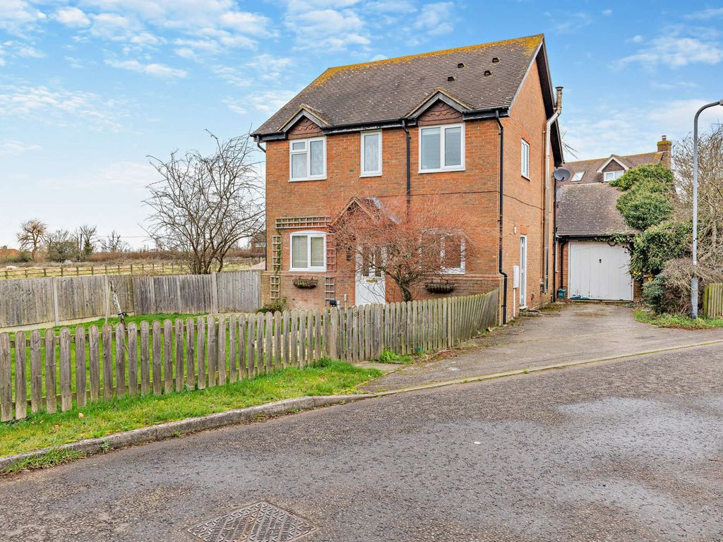 3 bed detached house for sale in Sovereign Close, Granborough, Buckingham MK18, £485,000