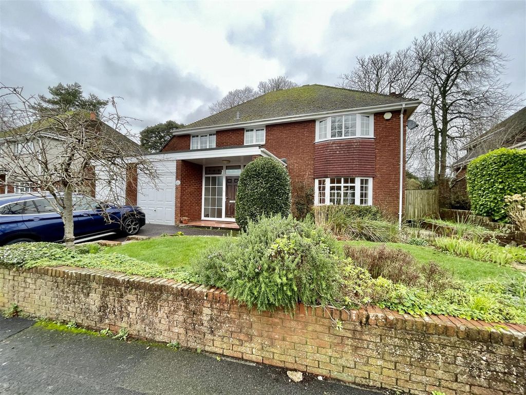 5 bed detached house for sale in Kingsland Garden Close, Mannamead, Plymouth PL3, £650,000