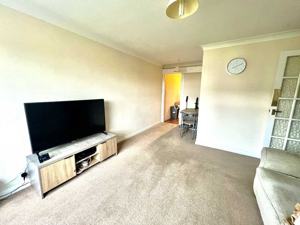 1 bed flat to rent in Woodlands Road, Bognor Regis PO22, £800 pcm