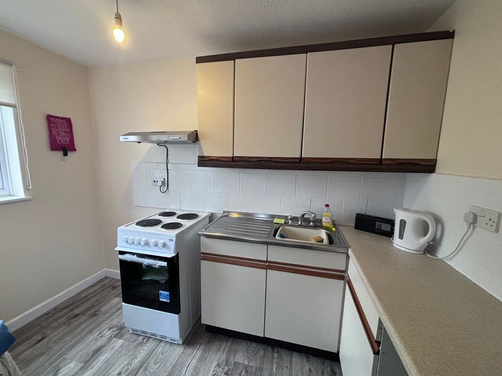 1 bed flat to rent in White Mead, Yeovil BA21, £695 pcm