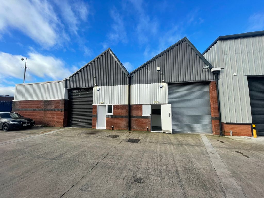 Industrial to let in 68C And 68D Sapcote Trading Centre, Wyrley Road, Witton B6, £10,500 pa