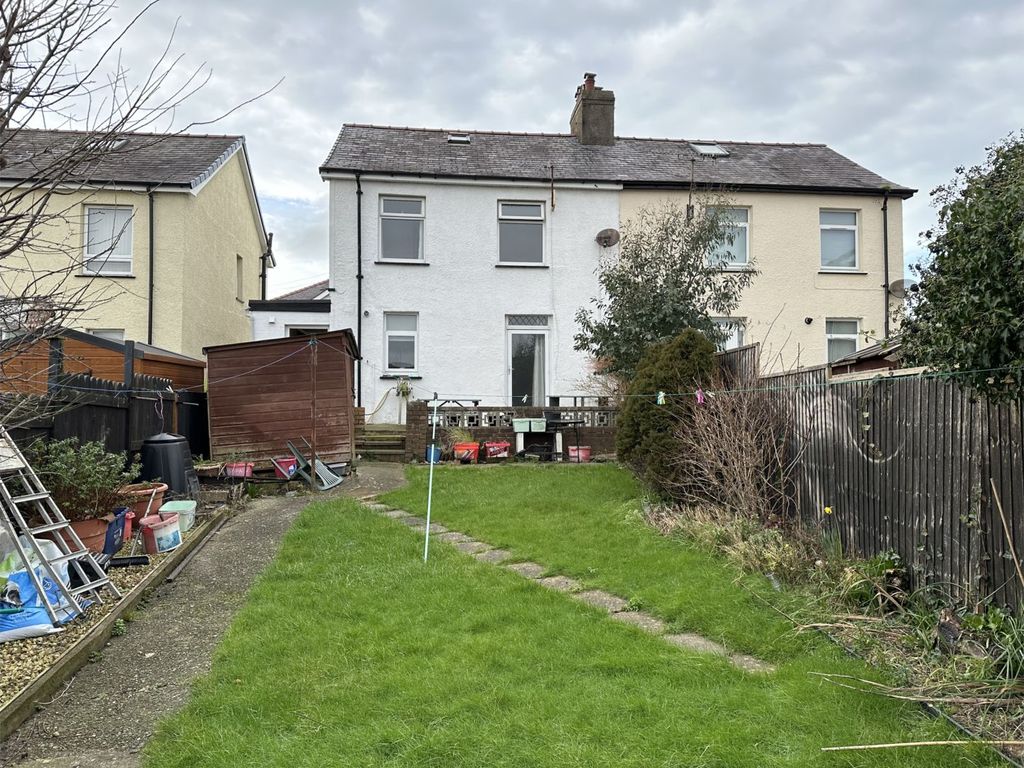 3 bed semi-detached house for sale in Y Glyn, Caernarfon LL55, £199,000