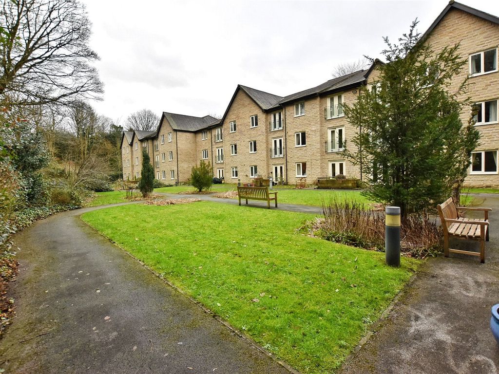 1 bed flat for sale in Charlestown Road, Glossop, Derbyshire SK13, £150,000