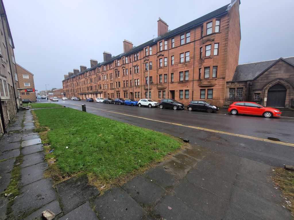 1 bed flat for sale in Flat 0/1, 25 George Street, Paisley, Renfrewshire PA1, £35,000