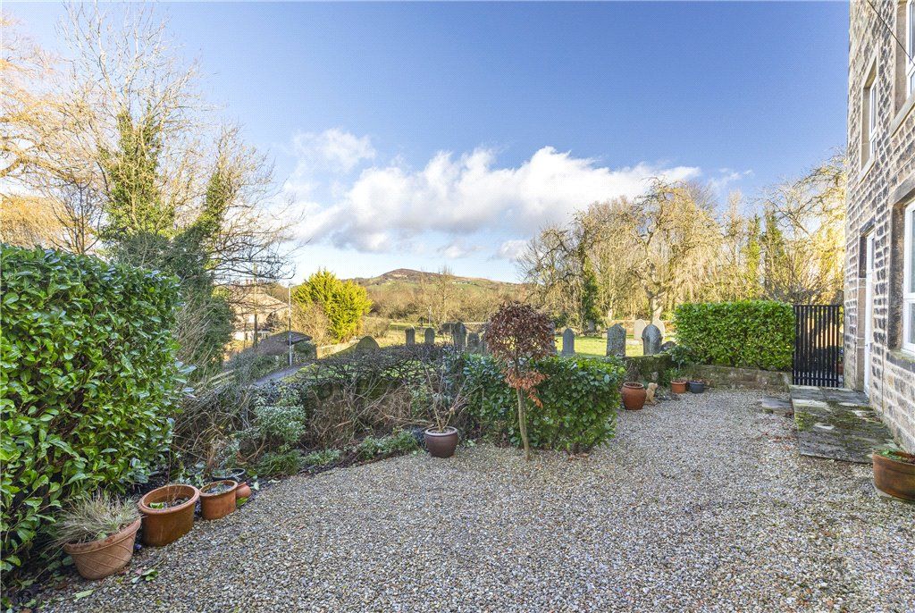 2 bed flat for sale in Chapel Court, Chapel Street, Addingham, Ilkley LS29, £250,000