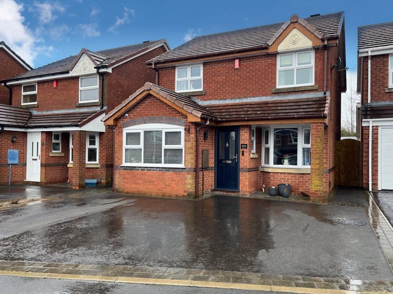 3 bed detached house for sale in Oak Mount Road, Werrington ST9, £295,000