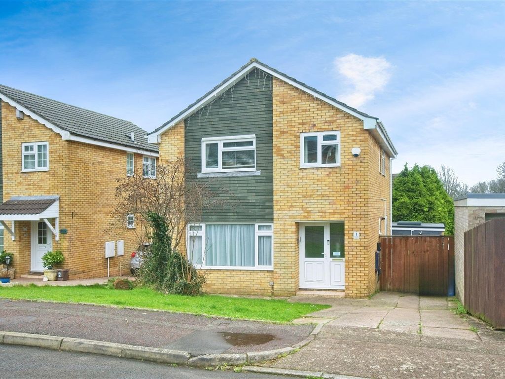 4 bed detached house for sale in Woolmer Close, Llandaff, Cardiff CF5, £420,000