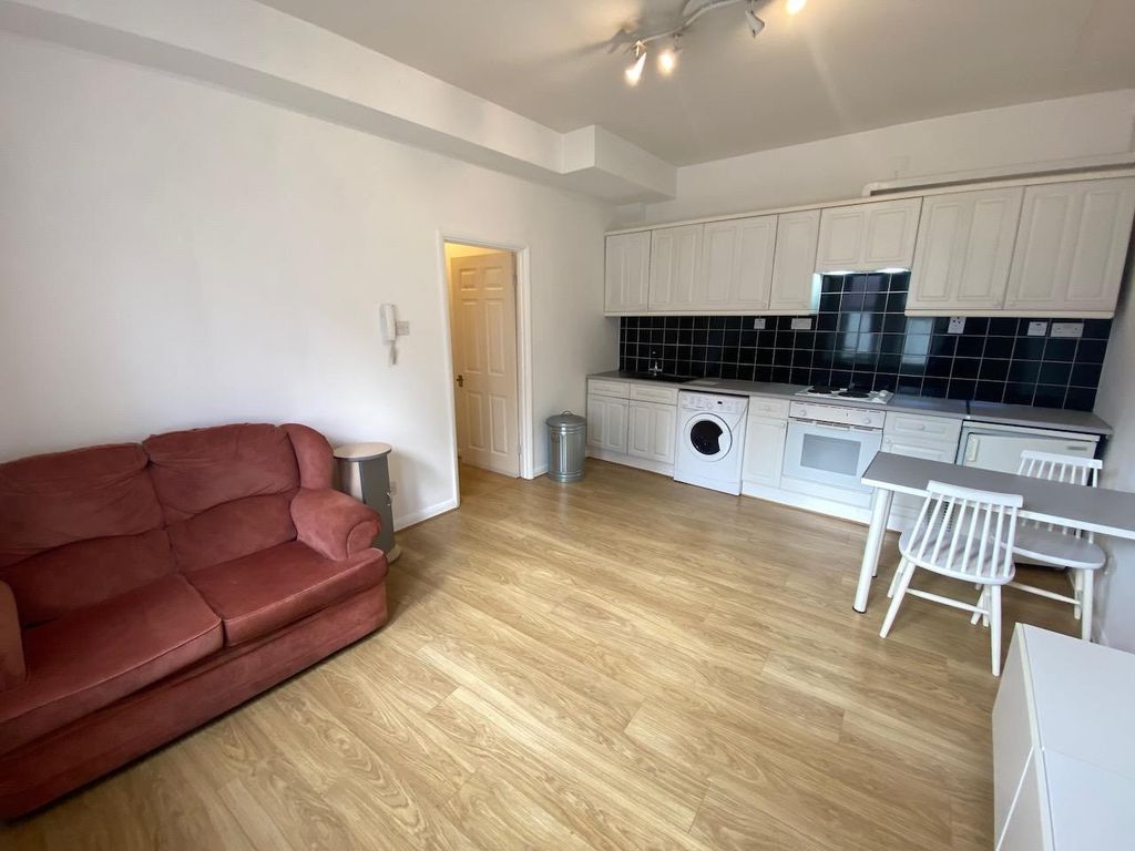 1 bed flat for sale in St. Andrews Street, Newcastle Upon Tyne NE1, £95,000