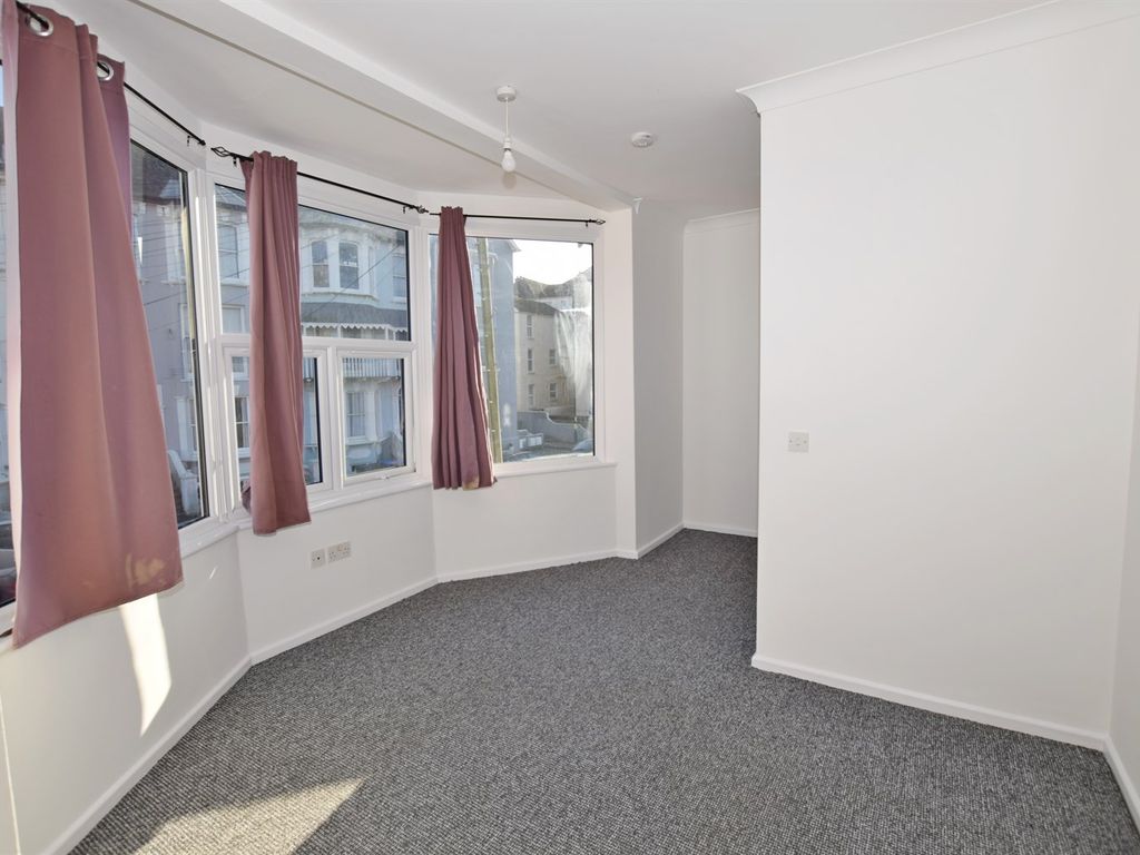 1 bed flat to rent in Flat 4, Hilary House, Park Road, Bognor Regis, West Sussex PO21, £825 pcm