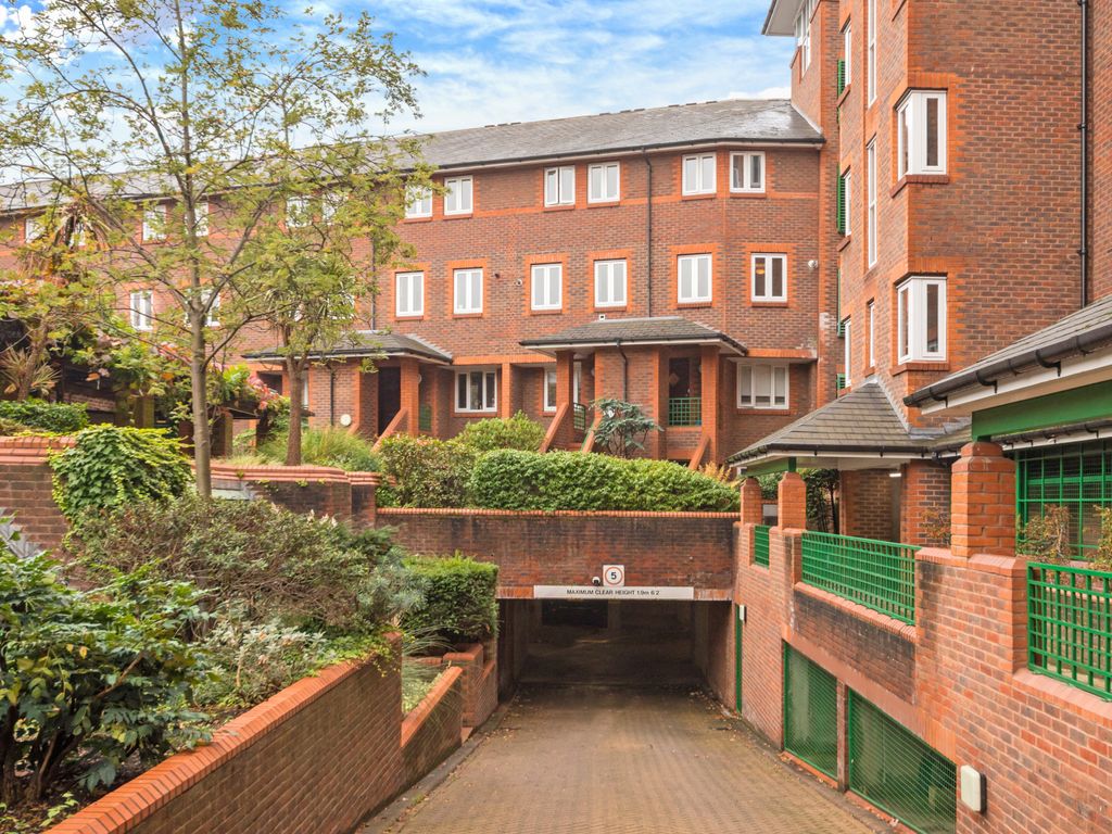 2 bed flat for sale in Portman Gate, 41 Broadley Terrace NW1, £795,000