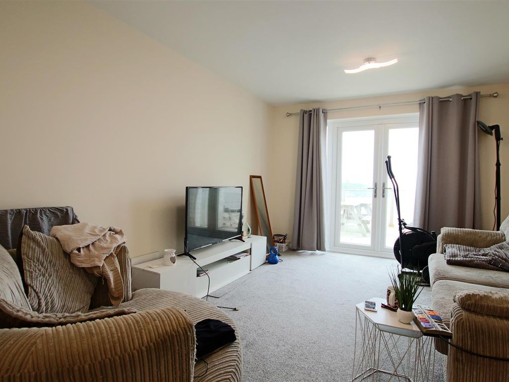 1 bed flat for sale in Cliff Road, Newquay TR7, £160,000