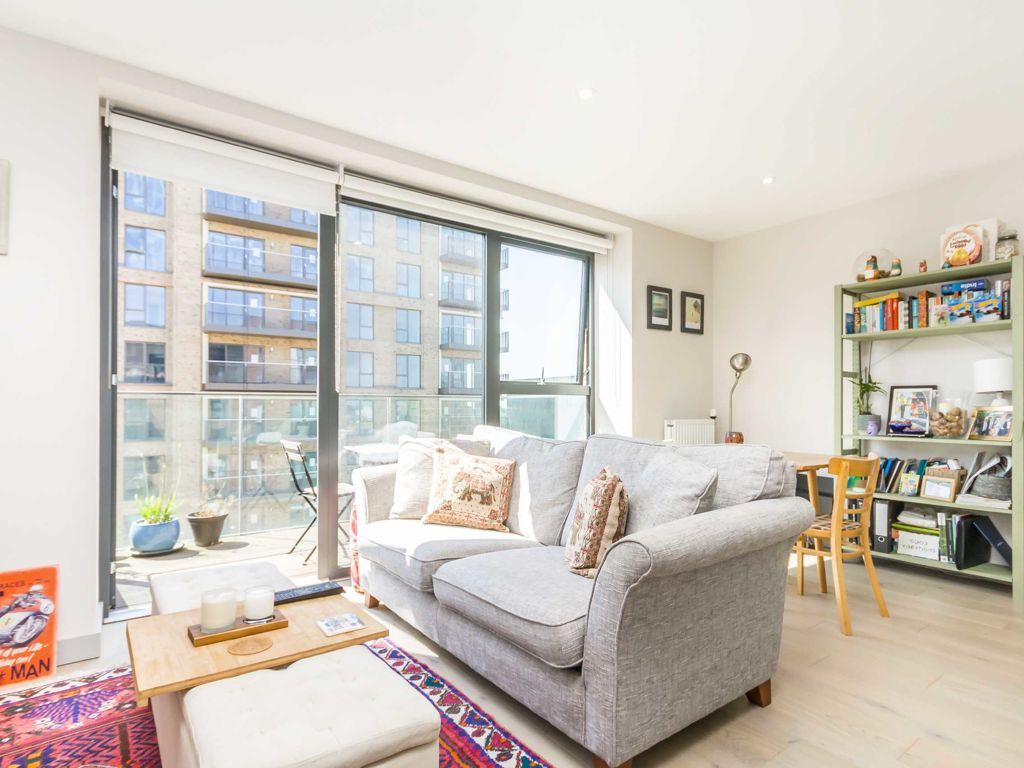 1 bed flat for sale in Singapore Road, London W13, £399,950