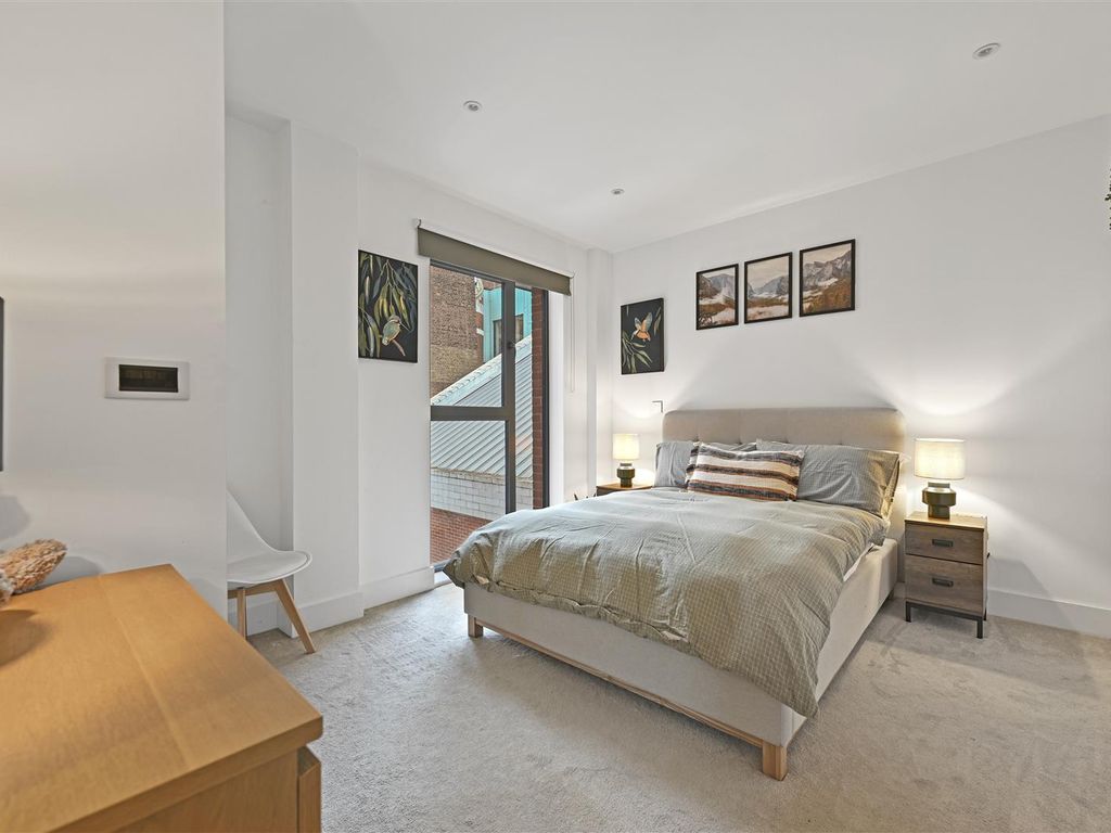 2 bed flat for sale in Acton Town Hall, Dauphine House, Salisbury Street, London W3, £585,000